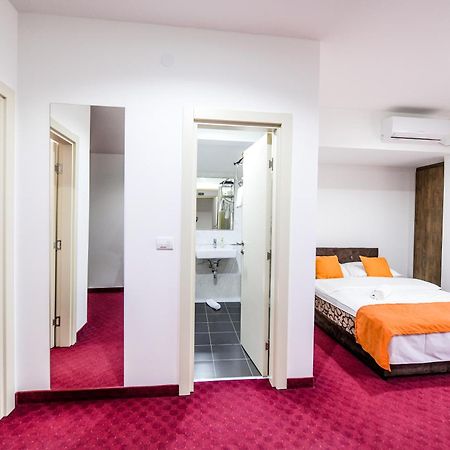 River Inn Stari Banovci Εξωτερικό φωτογραφία