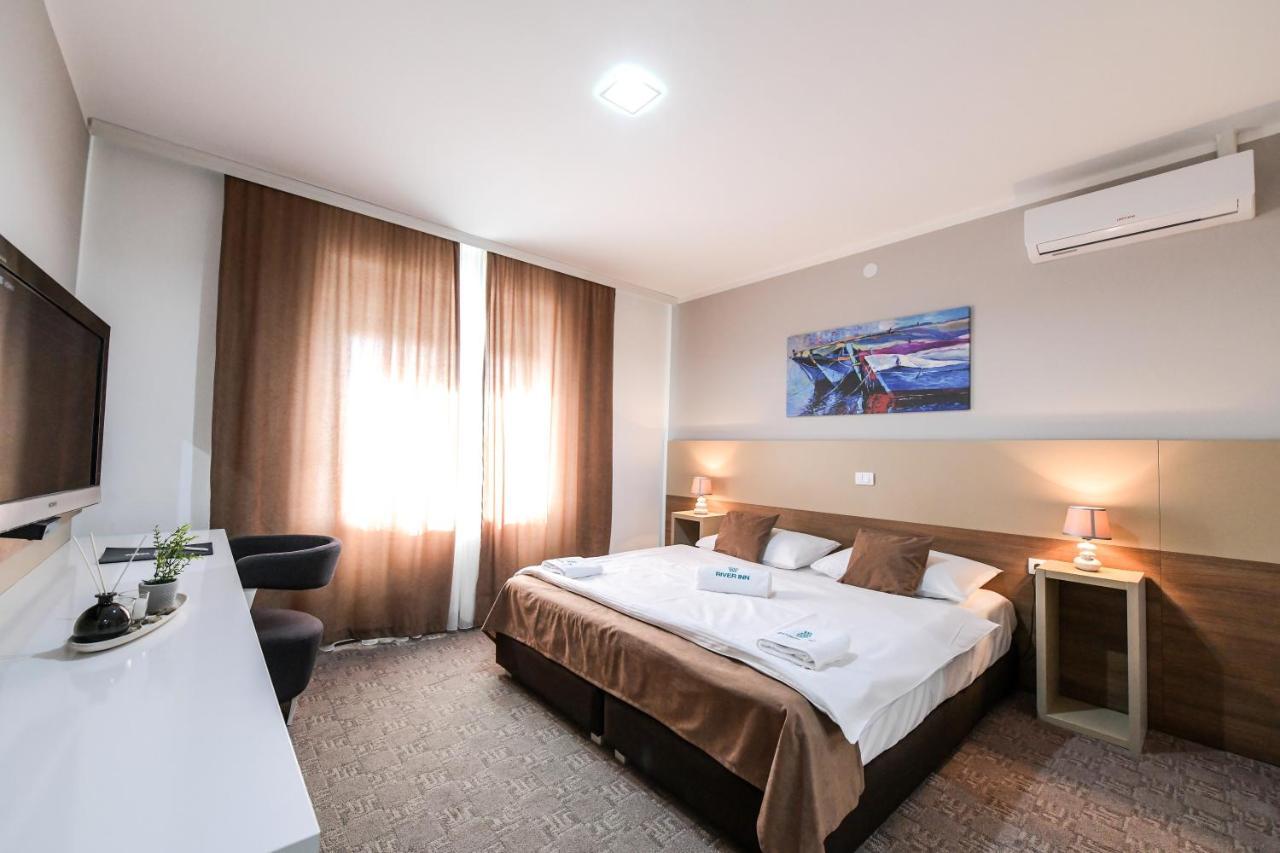 River Inn Stari Banovci Εξωτερικό φωτογραφία