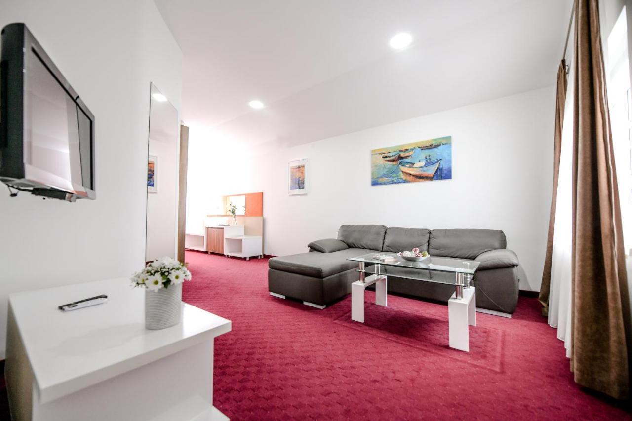 River Inn Stari Banovci Εξωτερικό φωτογραφία