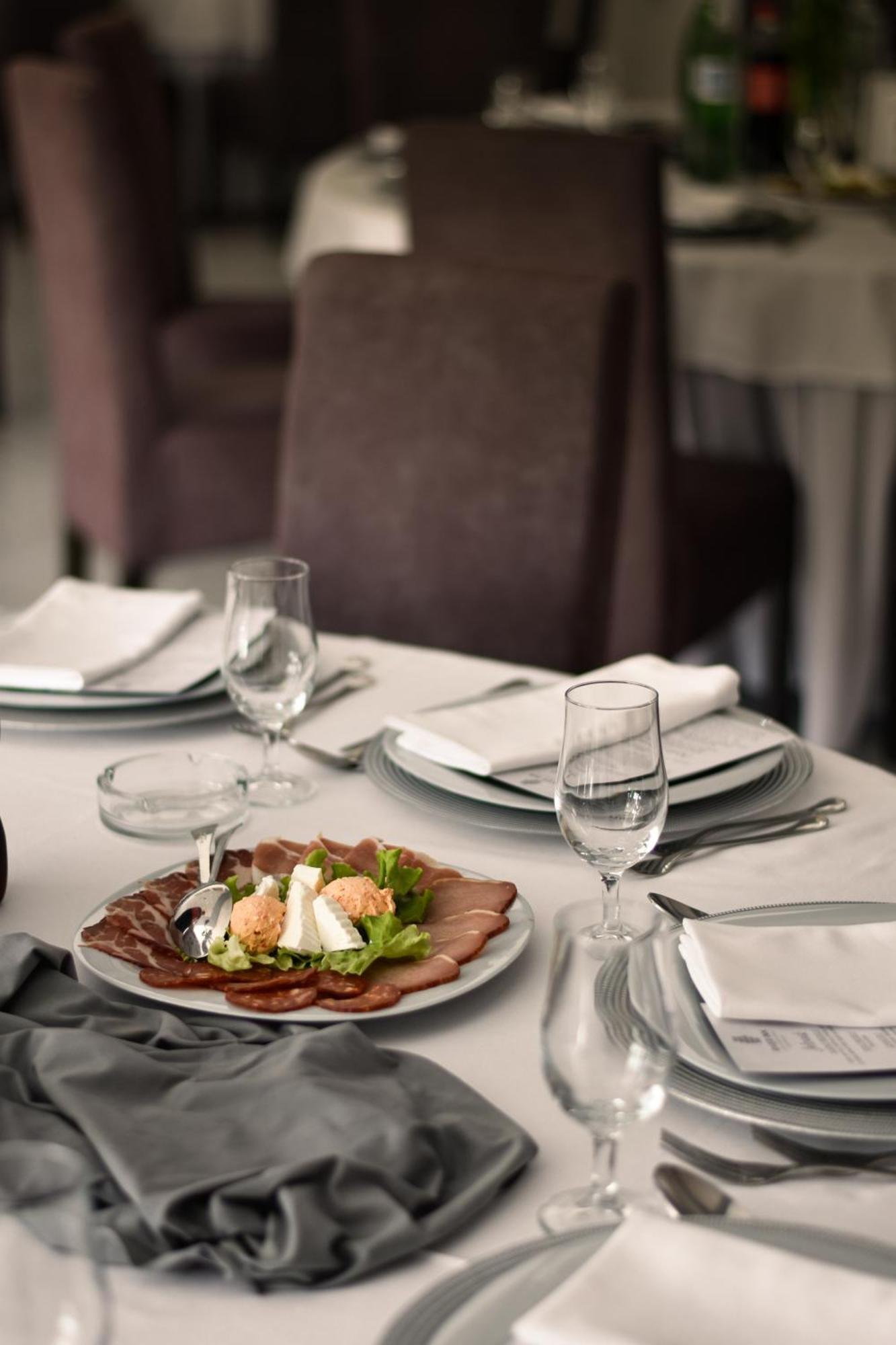 River Inn Stari Banovci Εξωτερικό φωτογραφία